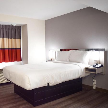 Travelers Inn And Suites Raleigh Extérieur photo