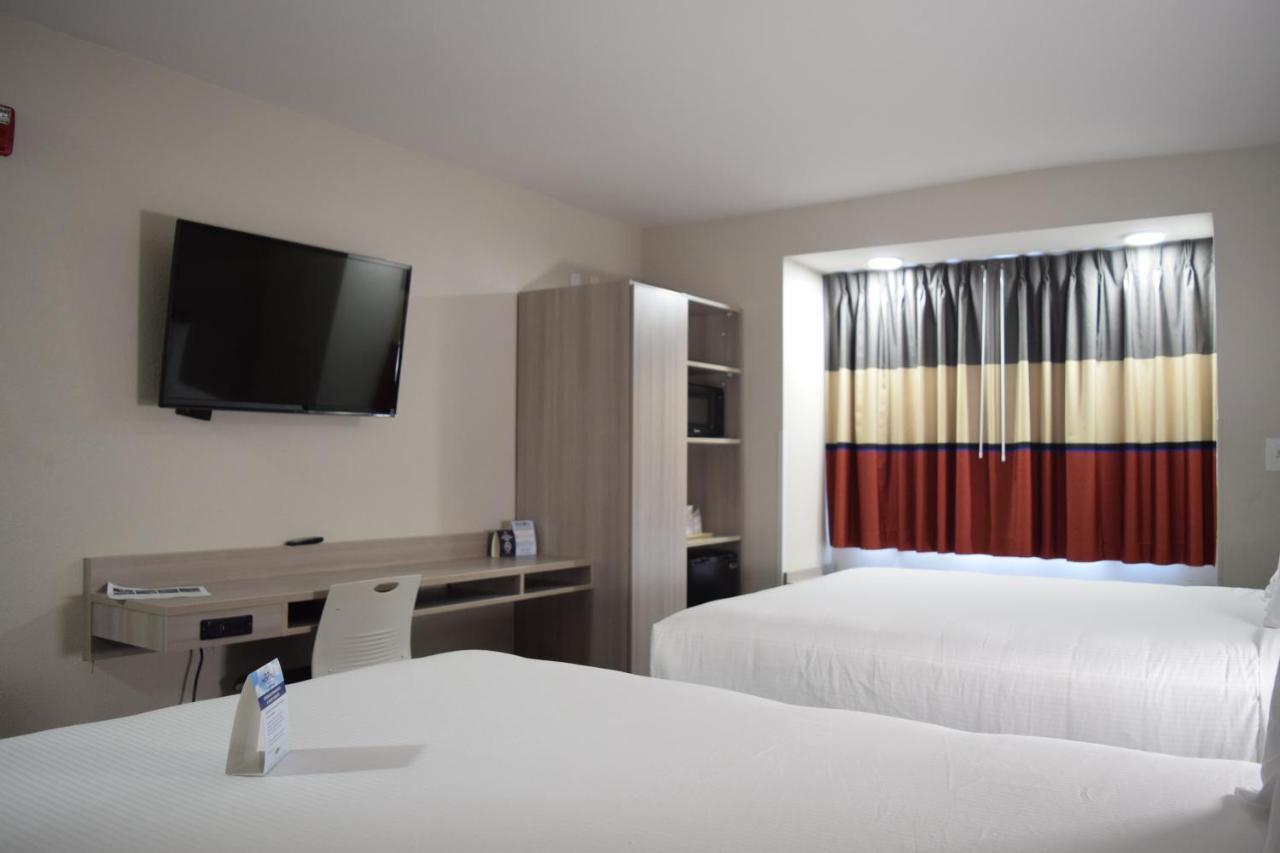 Travelers Inn And Suites Raleigh Extérieur photo