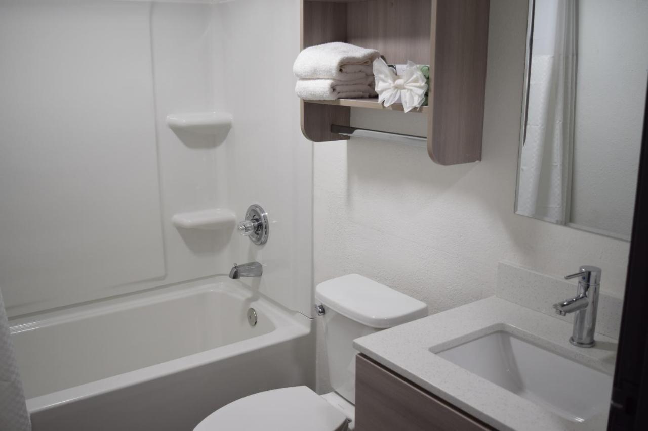 Travelers Inn And Suites Raleigh Extérieur photo