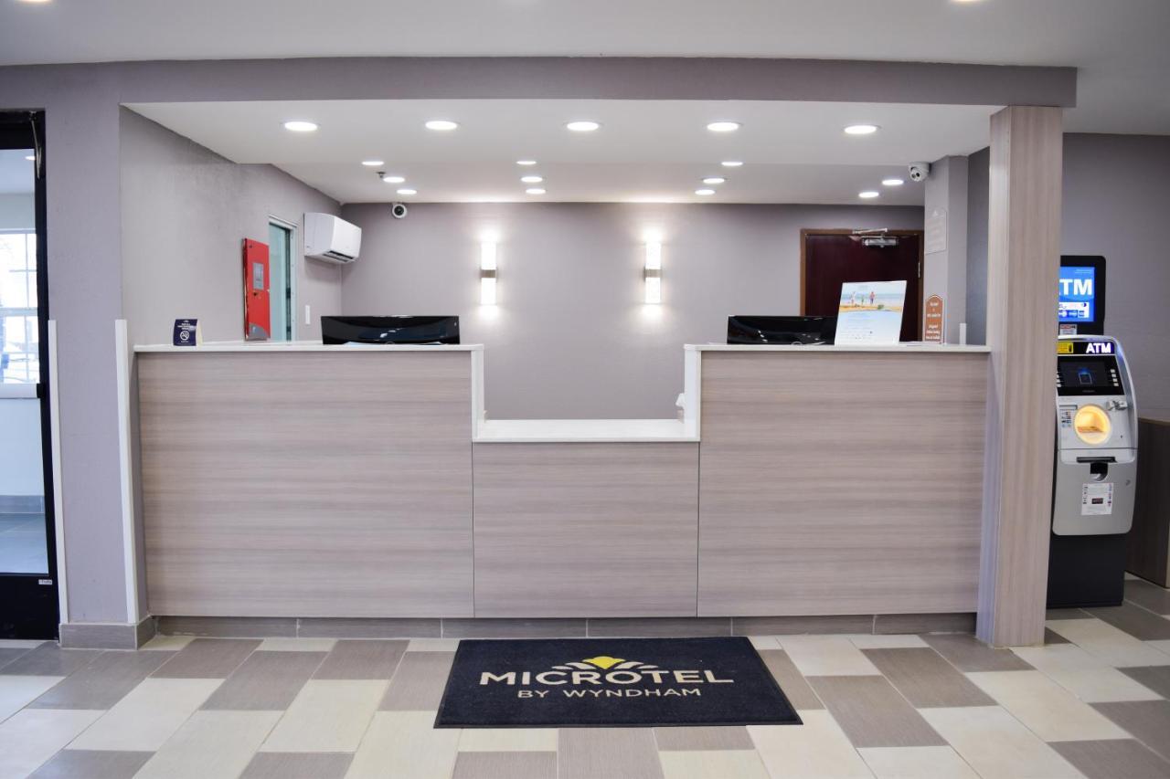 Travelers Inn And Suites Raleigh Extérieur photo